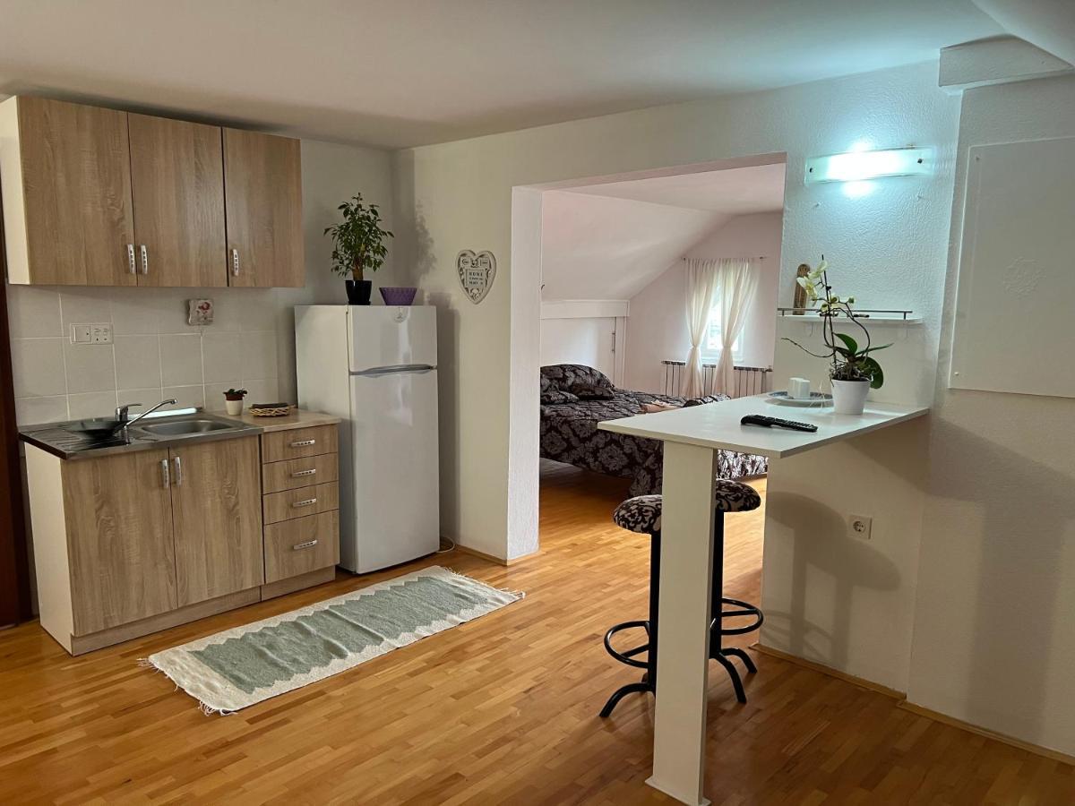 Queen Apartment Visoko Luaran gambar