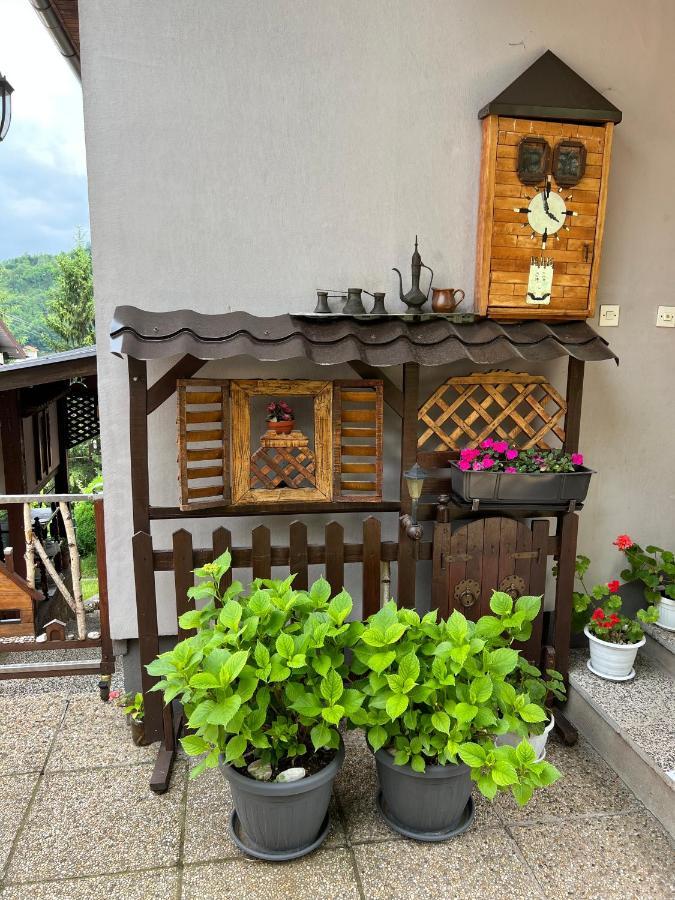 Queen Apartment Visoko Luaran gambar