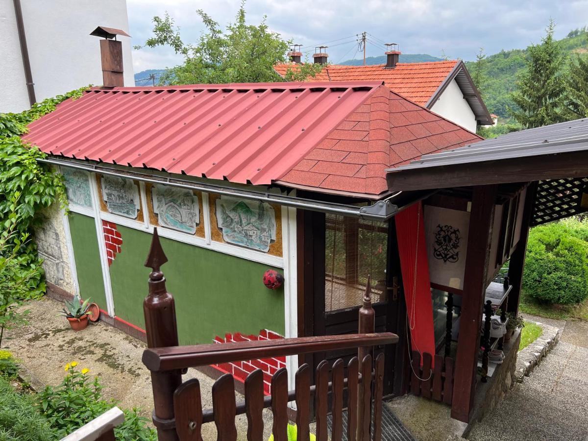 Queen Apartment Visoko Luaran gambar