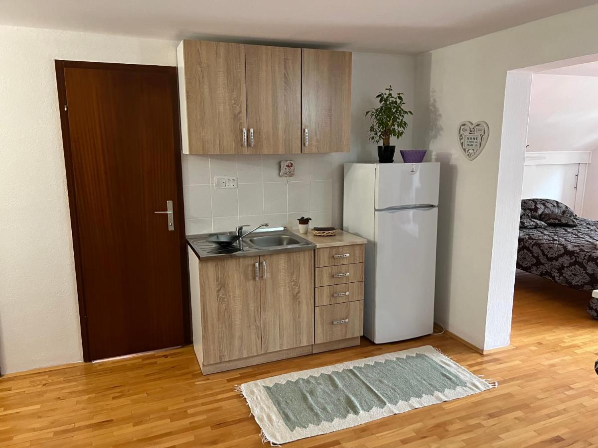 Queen Apartment Visoko Luaran gambar