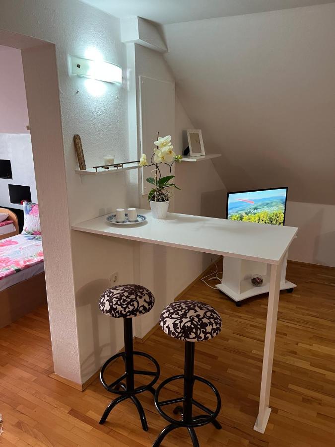 Queen Apartment Visoko Luaran gambar