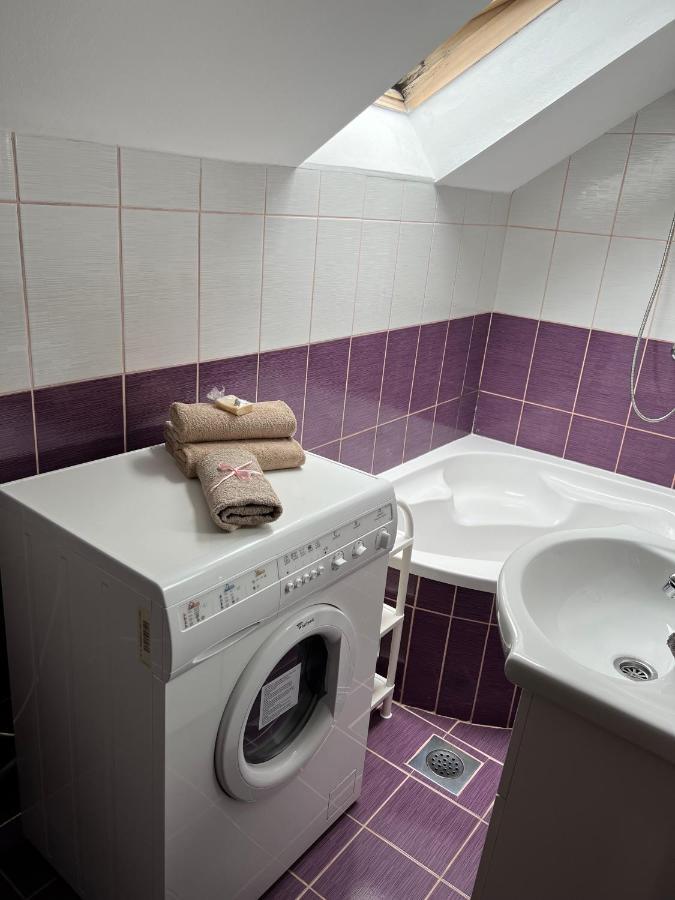 Queen Apartment Visoko Luaran gambar